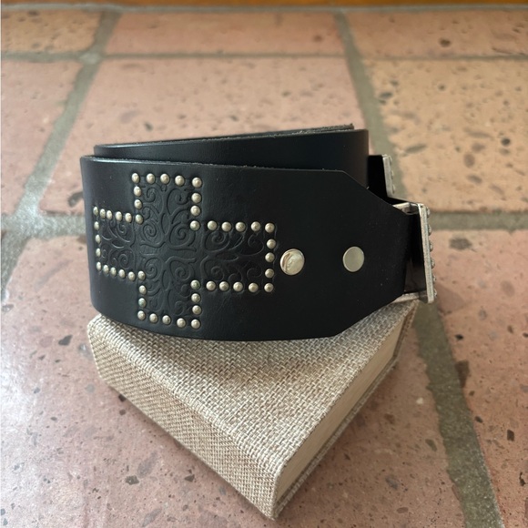 Black Belt with Silver Cross Buckle main image 6